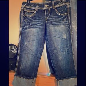 Almost Famous Cropped Jeans